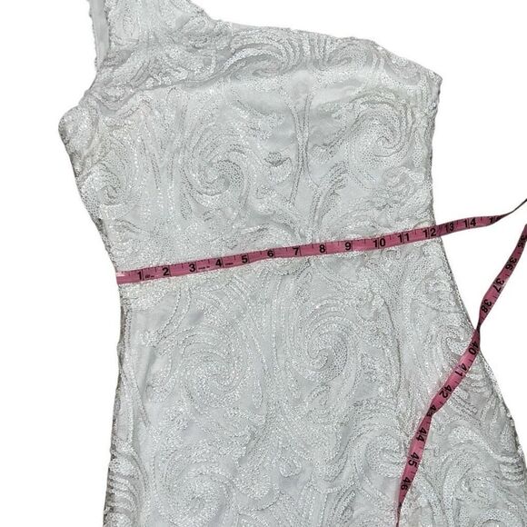 Lulu’s Madina White Sequin One-Shoulder Bodycon Mini Dress size X-Small XS - Picture 6 of 9